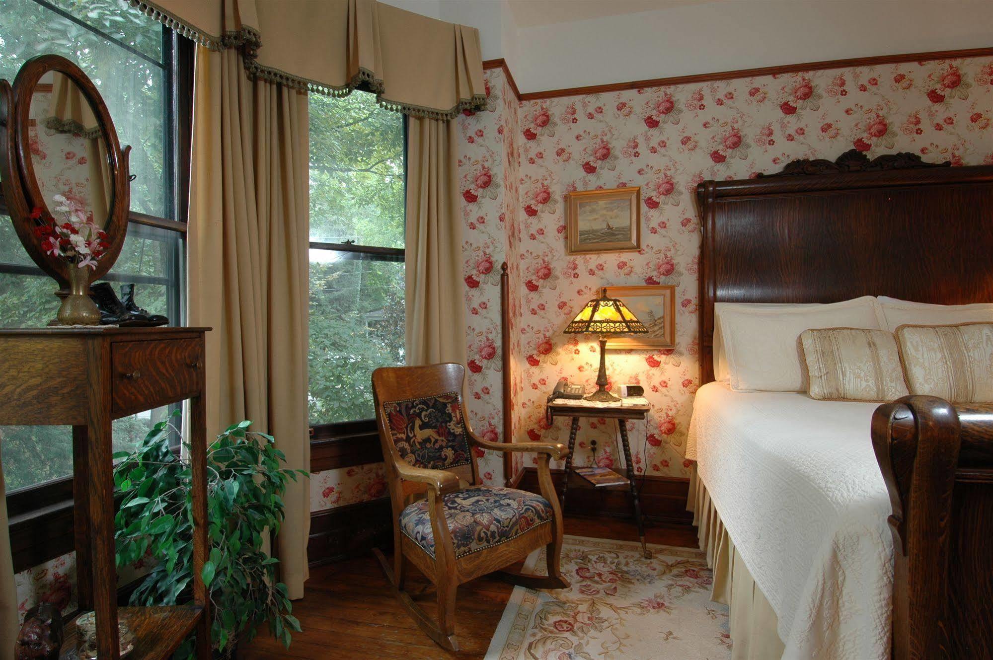 The 1899 Wright Inn & Carriage House アシュビル エクステリア 写真